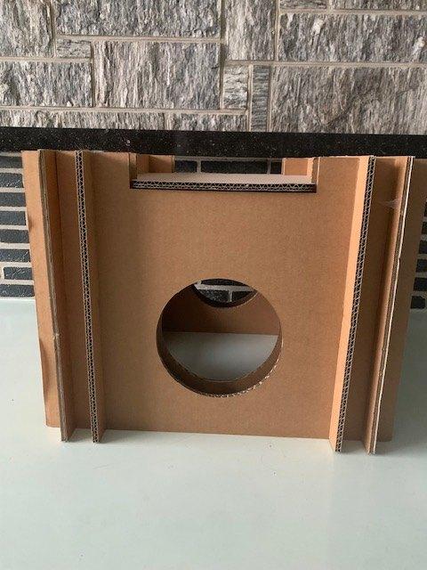 Kartonnen kattenspeelhuis, Ophalen, Zo goed als nieuw