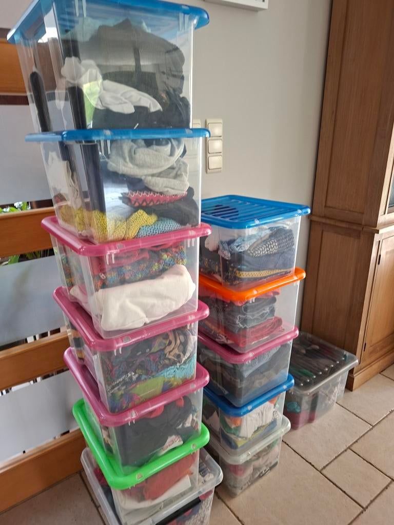 Veel meisjeskleding, Ophalen