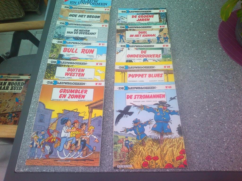 11 De Blauwbloezen strips., Meerdere stripboeken, Ophalen of Verzenden, Gelezen