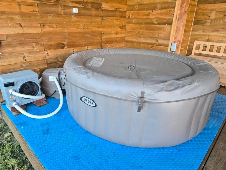 Kit Jacuzzi Intex 4 places raccordé sur PAC Nano Poolex 5Kw, Jardin & Terrasse, Bains à remous et Spas, Gonflable, Couverture