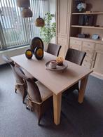 Eiken tafel + Stoelen, Enlèvement