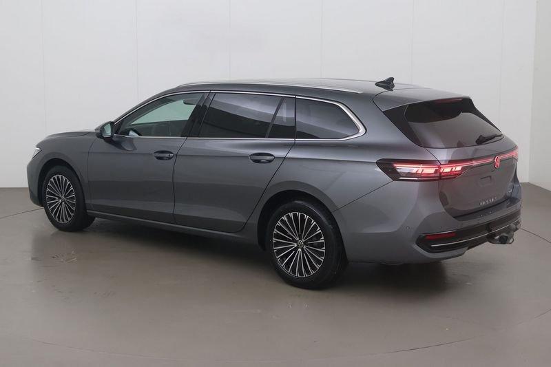 Volkswagen Passat SW 1.5 etsi elegance 150 AT, Auto's, Automaat, 4 cilinders, 1573 kg, Overige bekleding