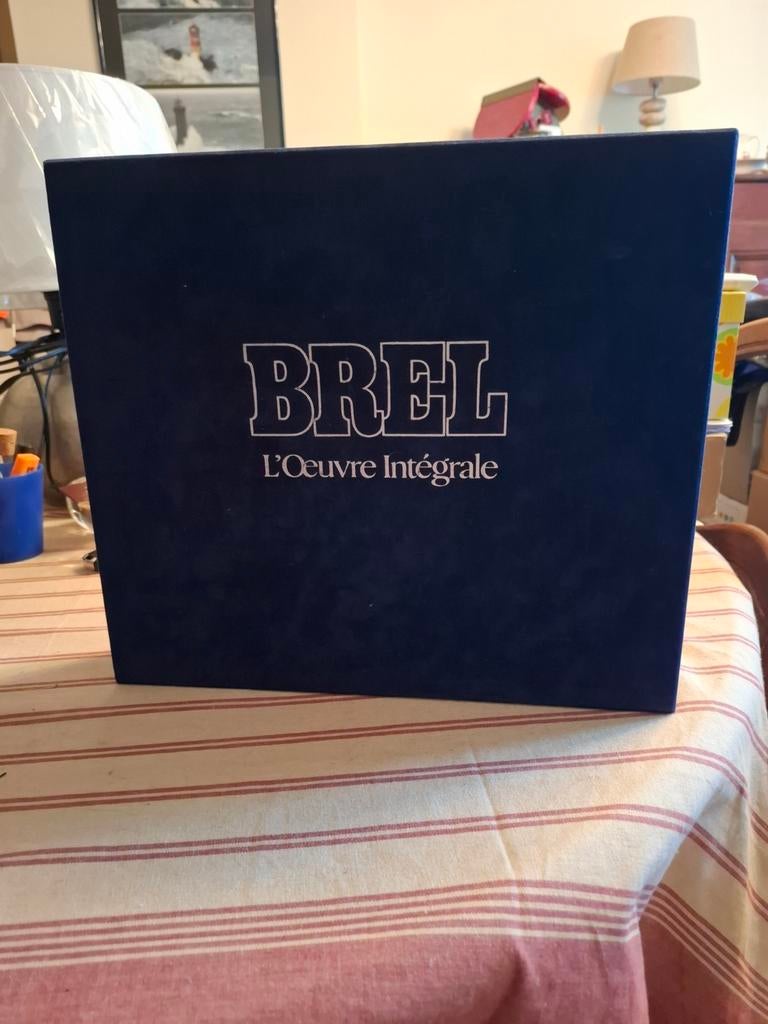 L œuvre intégrale de Jacques Brel  en 33 tours neuve, Enlèvement