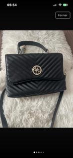 Sac à main Guess noir matelassé - Élégant & intemporel, Enlèvement ou Envoi, Comme neuf, Noir, Sac à main