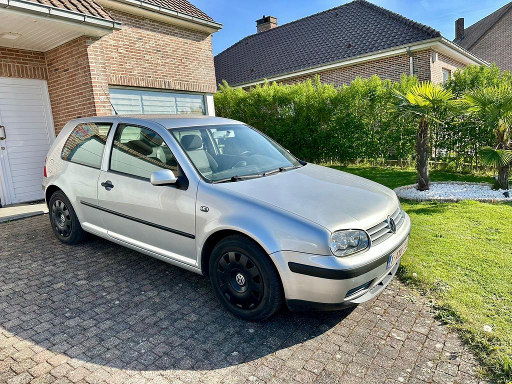 VW GOLF 4 - BENZINE LEZ OK - Pret a immatriculé !! AIRCO, Auto's, Volkswagen, Particulier, Golf, ABS, Airbags, Airconditioning