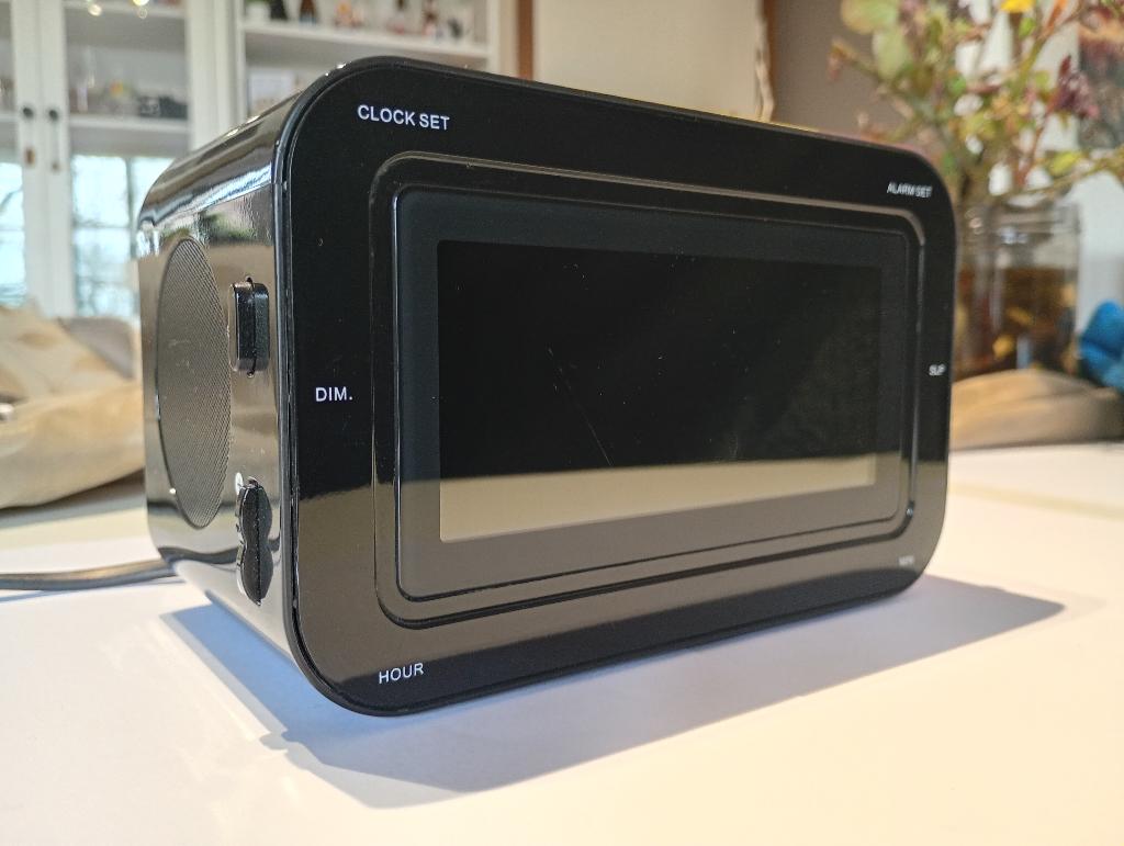 Wekkerradio met als thema België, Ophalen of Verzenden, Gebruikt, Radio