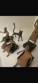 Antiek bronzen sculpturen, Ophalen