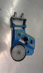 CHARNIERE DE COFFRE Toyota Aygo (B40) (01-2014/06-2018), Utilisé, Toyota