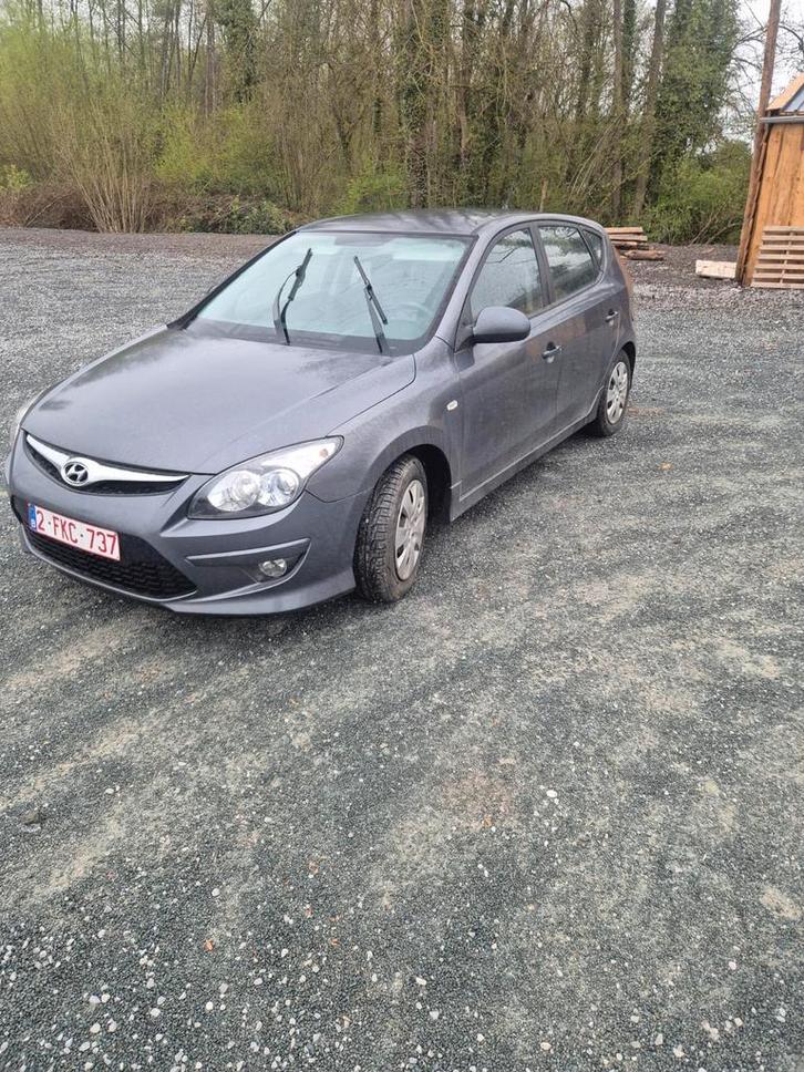 Hunday i30, Autos, Hyundai, Particulier, i30, Diesel, Euro 4, 4 portes, Boîte manuelle, Noir, Tissu, Enlèvement