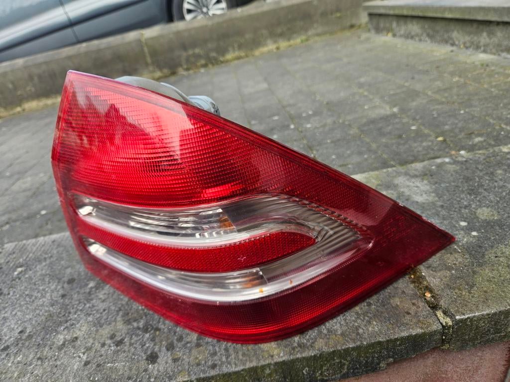 Phare arrière droit w203, Autos : Pièces & Accessoires, Enlèvement, Utilisé, Mercedes-Benz