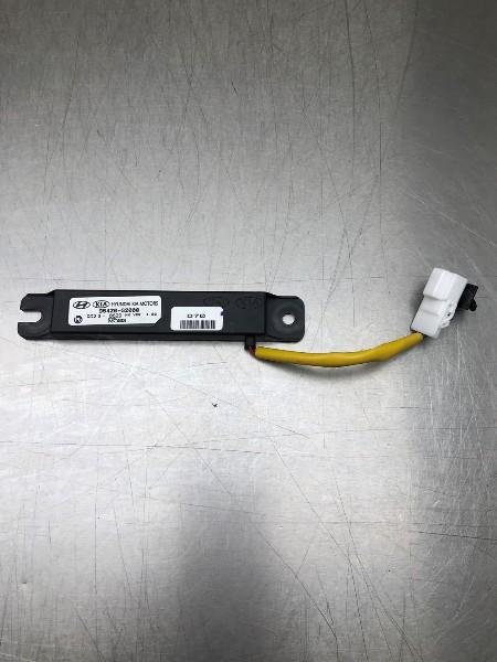 ANTENNE D'ACCÈS SANS CLÉ Kia Niro I (DE) (|95420G2000|), Kia, Dhr. M. Roggen, Stadsweg 37 37
9917 PV  WIRDUM GR., NL, Utilisé