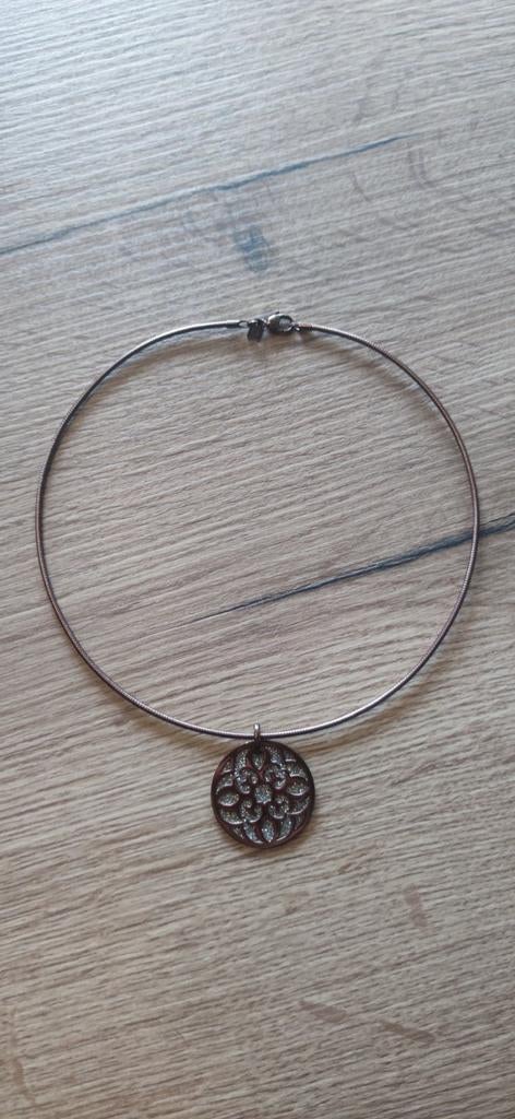 Ketting Victoria, Ophalen