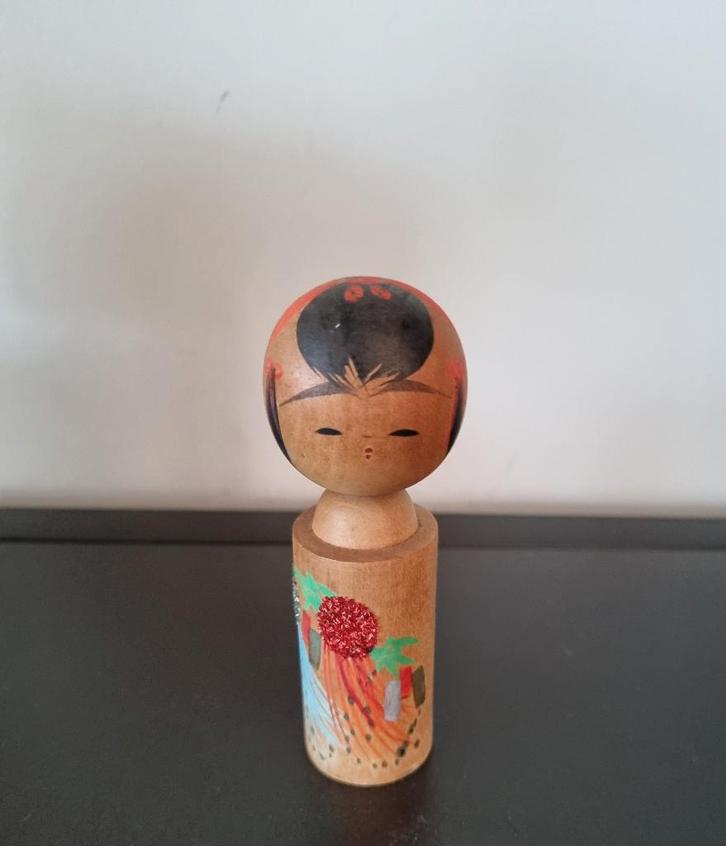 Joyeux Omiyage Shingata Kokeshi, Antiquités & Art, Art | Sculptures & Bois, Envoi
