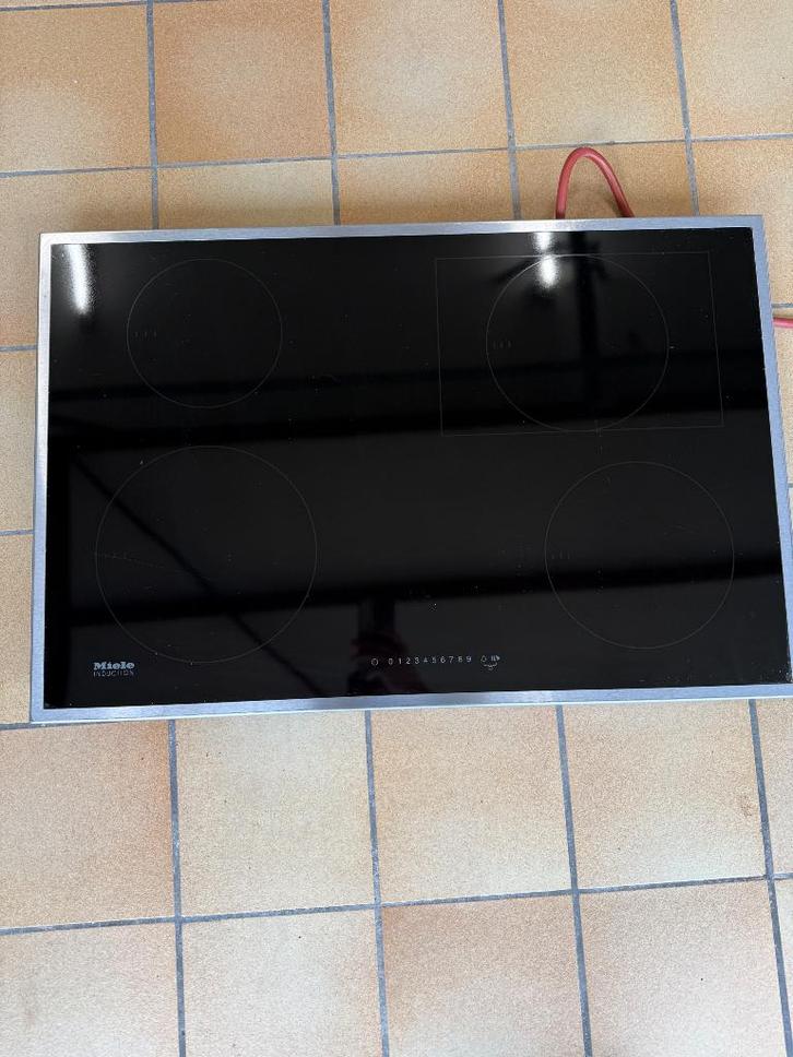Miele KM 7210 inductiekookplaat – 4 zones, Electroménager, Tables de cuisson, Utilisé, Encastré, 4 zones de cuisson, Enlèvement