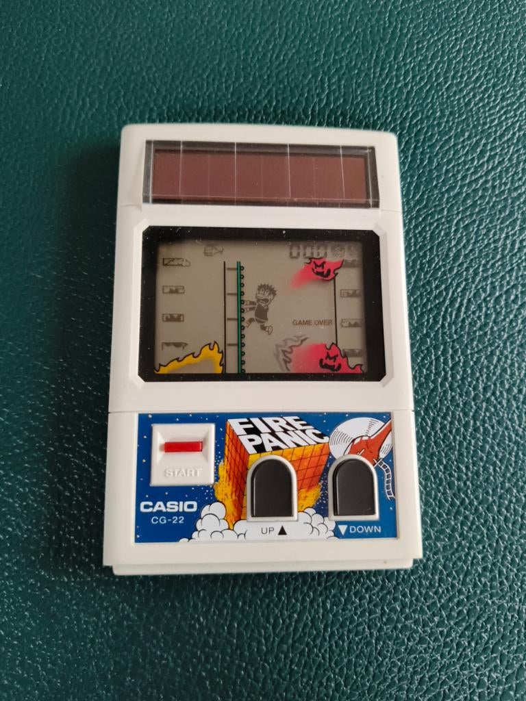vintage handheld Casio Fire Panic CG-22 uit 1983 zgan, Computers en Software, Vintage Computers, Ophalen of Verzenden