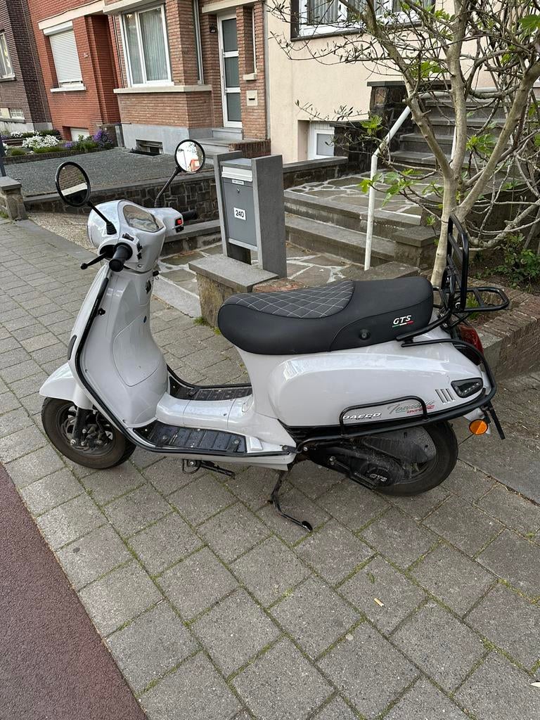 Trottinette dynamique GTS Toscana en parfait état classe A, Vélos & Vélomoteurs, Vélomoteurs & Scooters bridés, Enlèvement ou Envoi