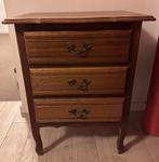 Bruine ladenkast in goede staat, Enlèvement