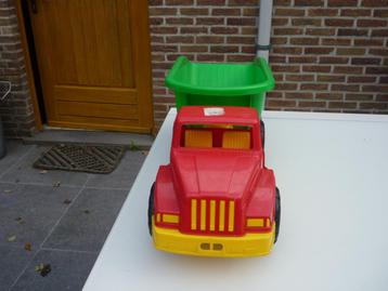 Grote camion beschikbaar voor biedingen