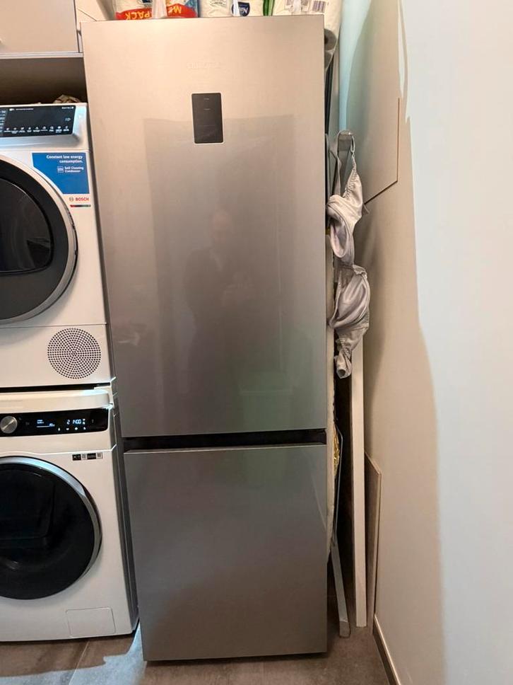 Samsung combi koelkast/diepvries, Elektronische apparatuur, Koelkasten en IJskasten, Zo goed als nieuw, Ophalen