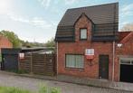 Landelijk gelegen gezinswoning te Boekhoute, 200 tot 500 m², 145 m², Provincie Oost-Vlaanderen, 12 kamers