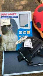 Honden harnas+ hondenluik, Dieren en Toebehoren, Ophalen, Zo goed als nieuw
