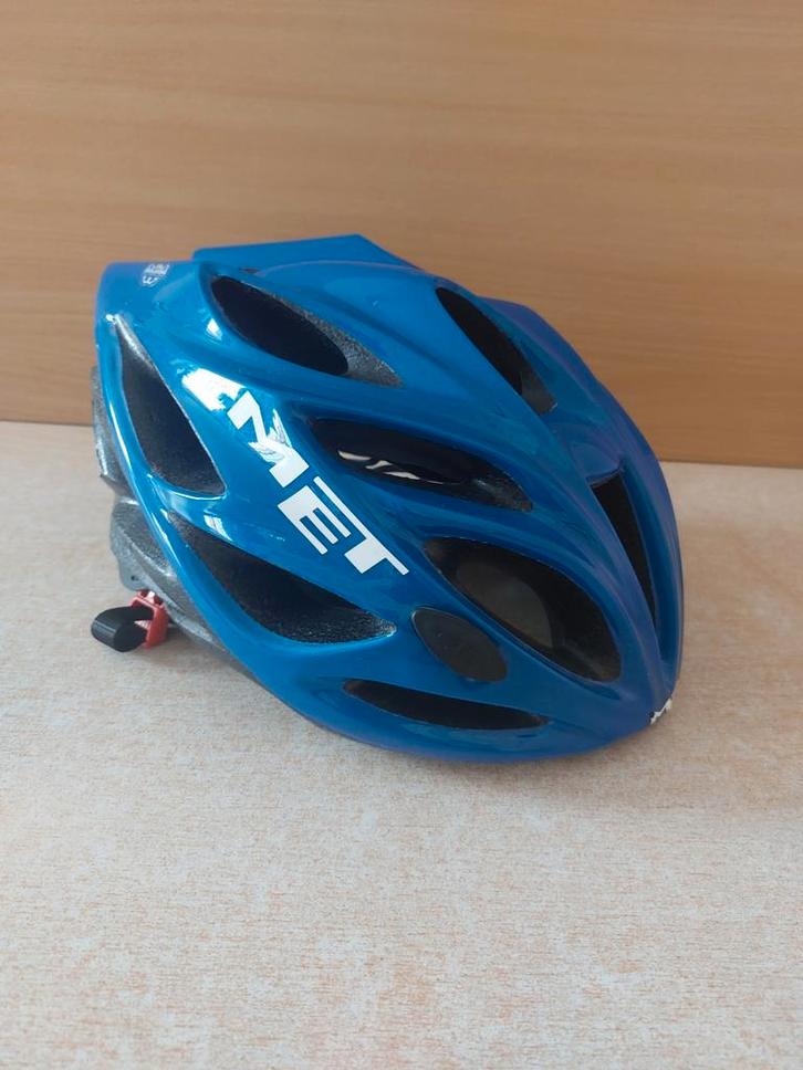 Casque réglable pour vélo, Vélos & Vélomoteurs, Vélos | Vélos de course, Utilisé, Enlèvement