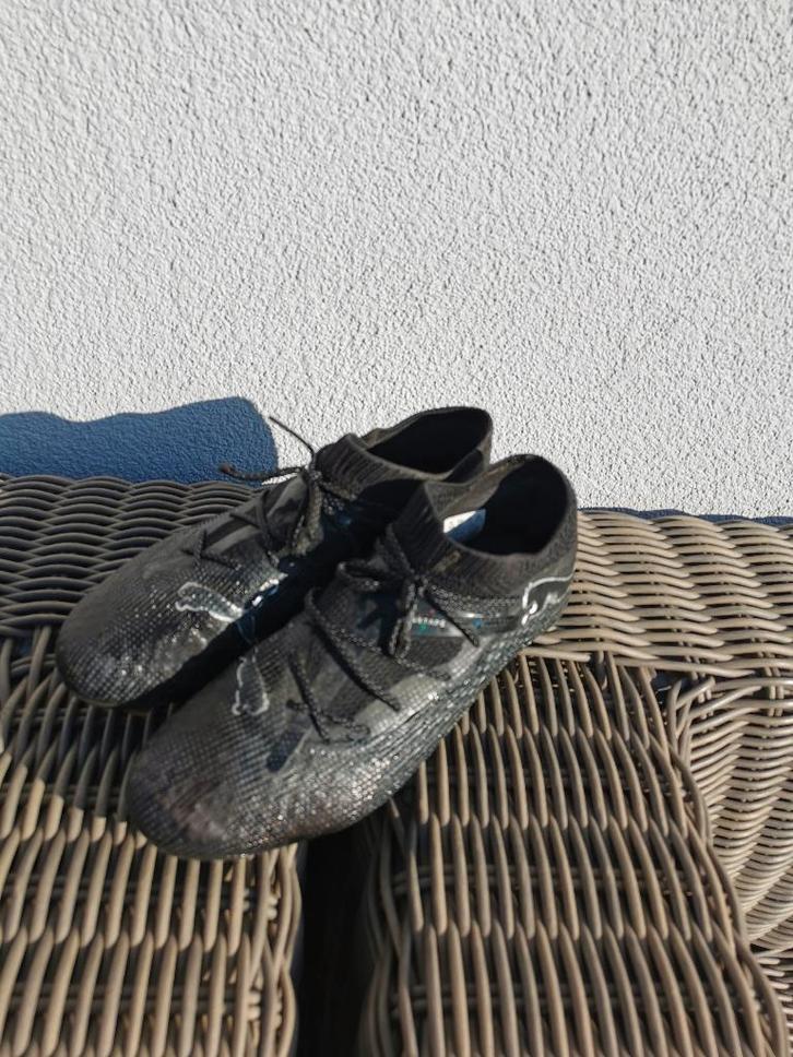 Voetbalschoenen PUMA Future 7 Ultimate Low Gras / Kunstgras, Sport en Fitness, Voetbal, Zo goed als nieuw, Schoenen, Ophalen