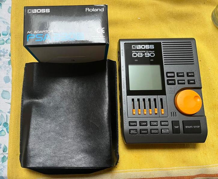 Metronome Boss db-90 plus alimentateur, Musique & Instruments, Batteries électroniques, Neuf, Boss, Enlèvement ou Envoi