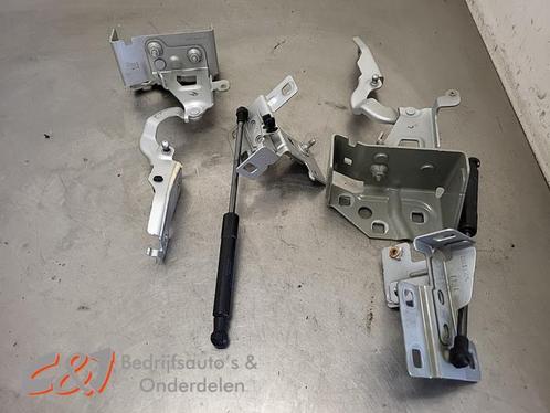Motorkap Scharnier van een Opel Vivaro, Auto-onderdelen, Overige Auto-onderdelen, Opel, Gebruikt, 3 maanden garantie, Ophalen of Verzenden