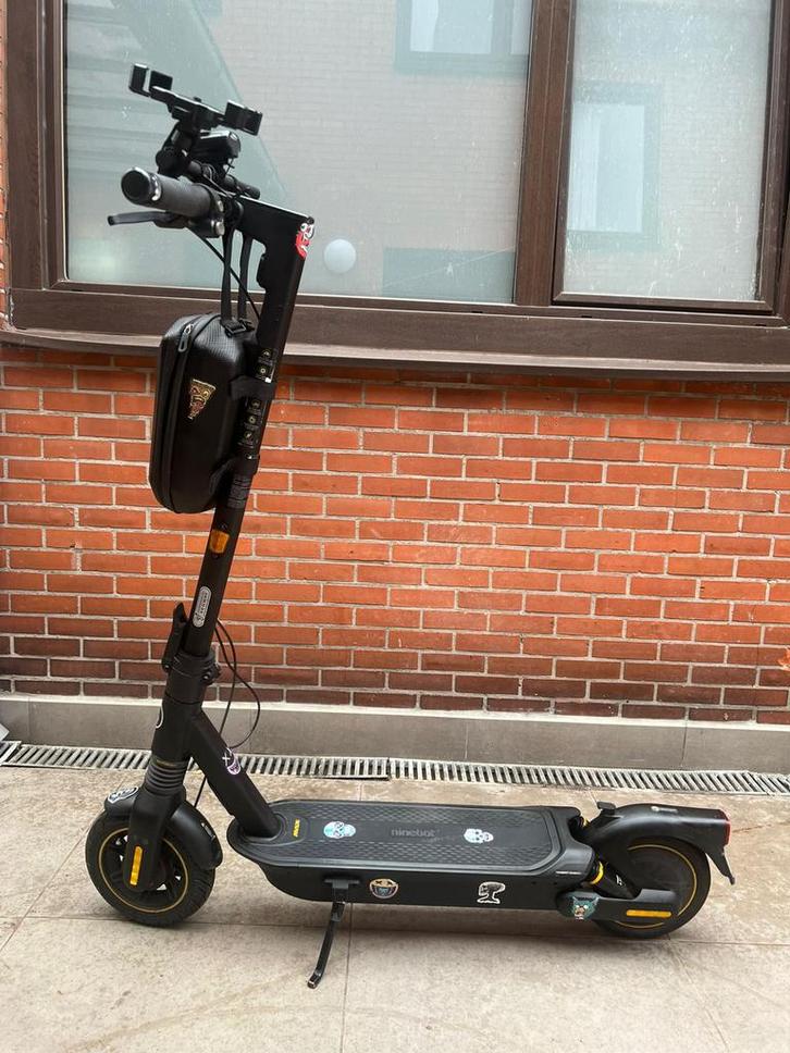 NIENBOT MAX G2 MATT BLACK, Fietsen en Brommers, Steps, Zo goed als nieuw, Ophalen