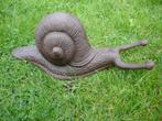 Grote bruine gietijzeren slak, laarzentrekker, Tuin en Terras, Tuinbeelden, Ophalen, Zo goed als nieuw, Metaal, Dierenbeeld