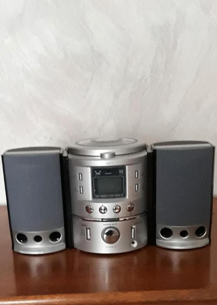 Mini CD Audio Systeem met Radio/Klok met 2 mini boxen., Audio, Tv en Foto, Cd-spelers, Zo goed als nieuw, Overige merken, Met radio