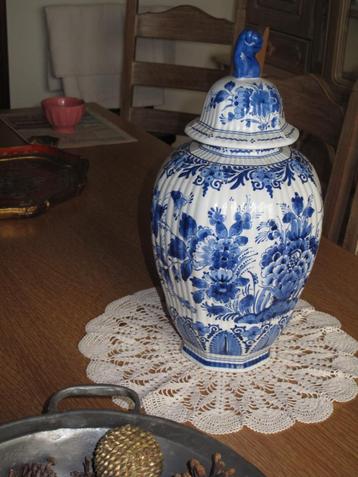 Vase en porcelaine de Delft
