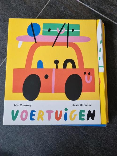 Mia Cassany - Voertuigen, Boeken, Kinderboeken | Kleuters, Zo goed als nieuw, Ophalen