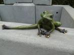 Plat bronzen beeld van een kikker die een poot uitstrekt, Antiek en Kunst, Ophalen, Brons
