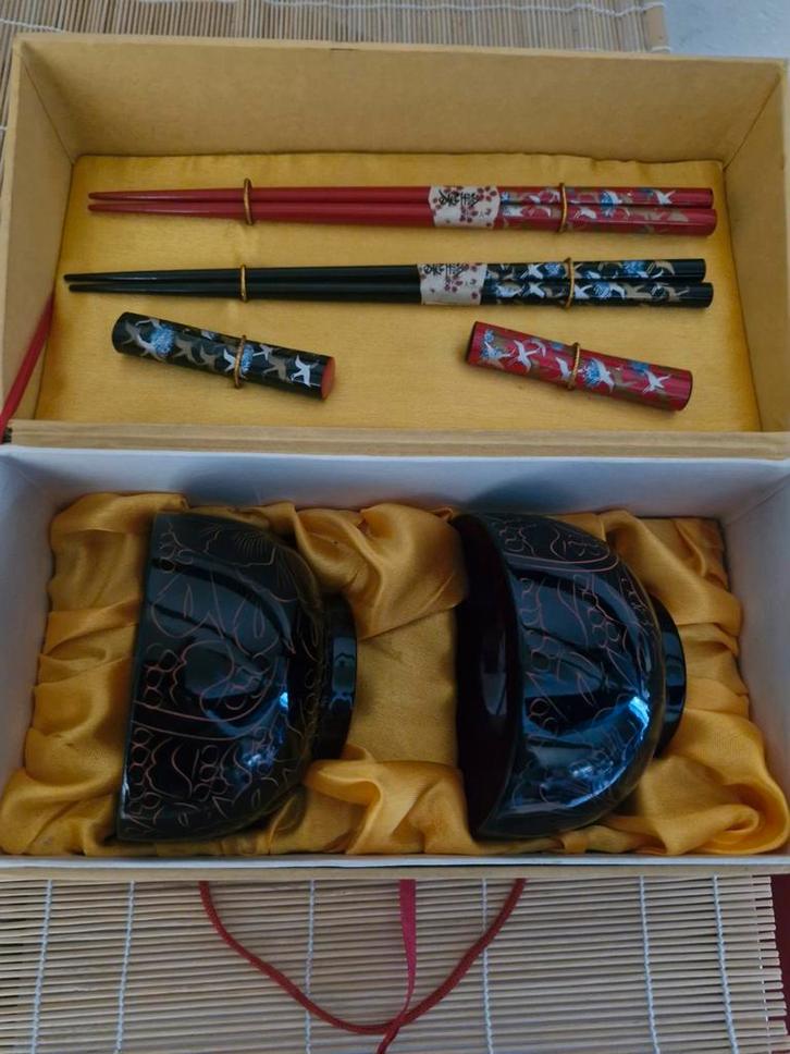 Set aziatisch serviesgoed voor het eten van soep of noedels, Huis en Inrichting, Keuken | Servies, Kom(men), Ophalen