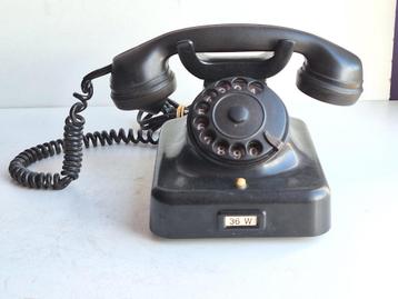 Joli ancien téléphone de collection en bakélite beschikbaar voor biedingen