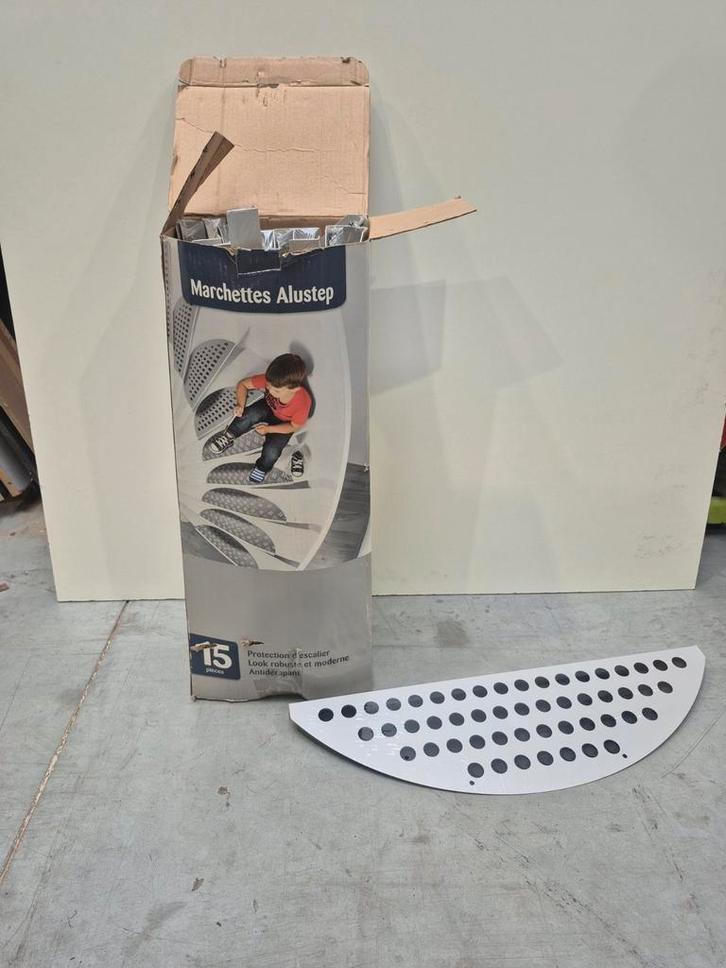 Aluminium trapmatten 16 stuks, Doe-het-zelf en Bouw, Ladders en Trappen, Nieuw, Ophalen