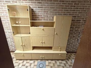inboedel en kasten beschikbaar voor biedingen