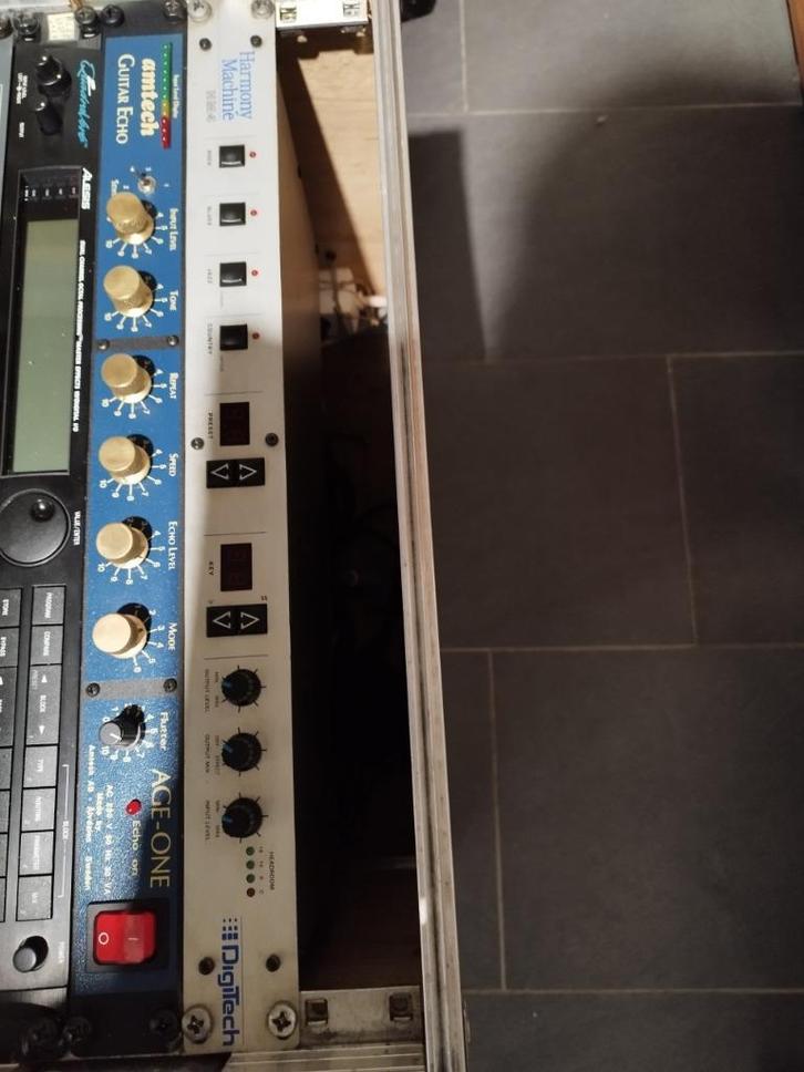 echo amtech age one /alesis quadraverb2 (the shadows sound), Muziek en Instrumenten, Effecten, Gebruikt, Ophalen of Verzenden