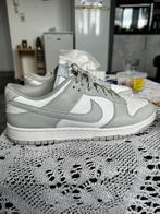 Nike Dunk low gris, Comme neuf