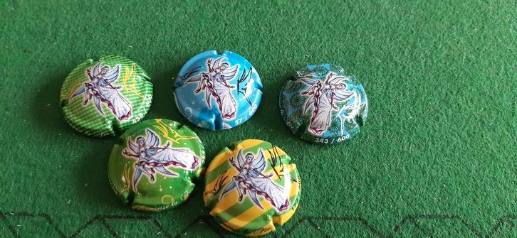 5 capsules de Champagne Comtesse la Fée, Collections, Collections Autre, Comme neuf, Enlèvement ou Envoi