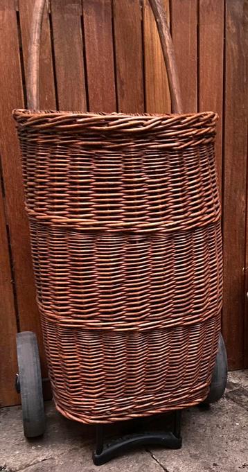 Rieten boodschappentrolley XL met grote wielen, als nieuw beschikbaar voor biedingen