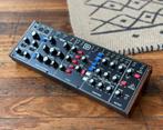 Behringer Model D, Muziek en Instrumenten, Synthesizers, Ophalen, Zo goed als nieuw, Overige merken, Met standaard