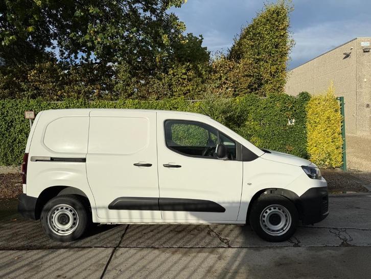berlingo lichte vracht 3zit, ALS NIEUW !, Auto's, Bestelwagens en Lichte vracht, Bedrijf, Achteruitrijcamera, Airbags, Airconditioning