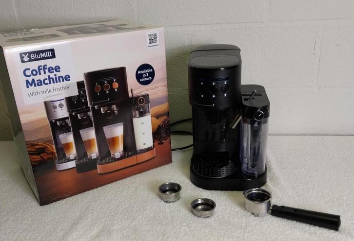 koffiemachine  latte  capucino  of gewone, Elektronische apparatuur, Koffiezetapparaten, Zo goed als nieuw, Gemalen koffie, Koffiepads en cups