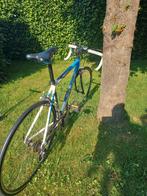 koersfiets decathlon maat medium 80 euro, Fietsen en Brommers, Fietsen | Racefietsen, Ophalen, Gebruikt