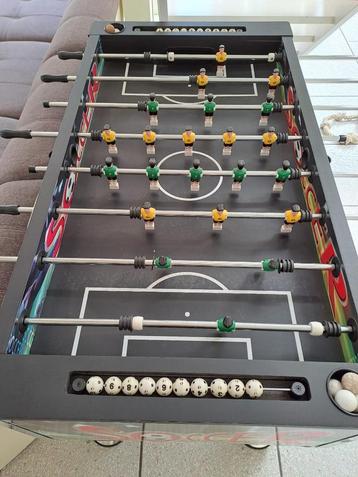 Kickertafel / kicker / tafelvoetbal beschikbaar voor biedingen