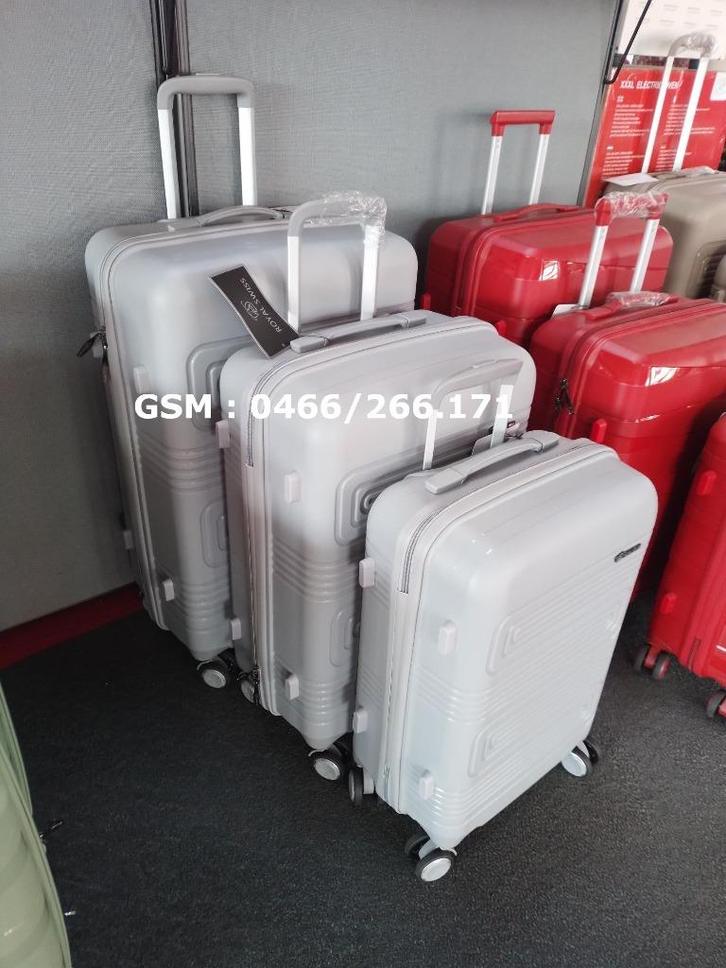 Model 2025 Set de 3 Valises pour seulement 79.99 euro!!, Bijoux, Sacs & Beauté, Valises, Neuf, Plastique dur, 70 cm ou plus, 55 cm ou plus