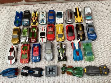 30 HOTWHEELS AUTOOTJES ( IN METAAL ) MOOIE STAAT beschikbaar voor biedingen